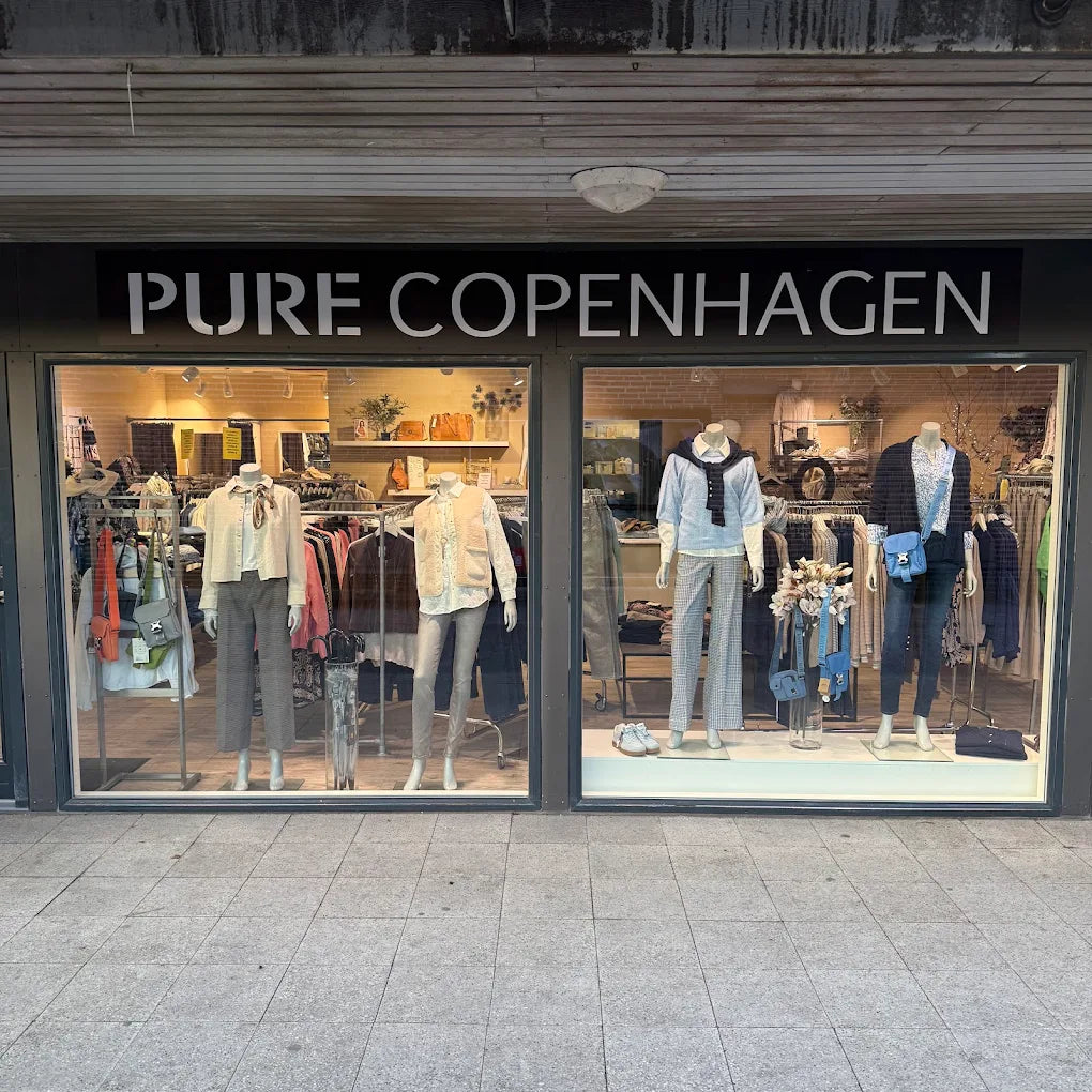 Pure Copenhagen butik i Tune Center – Kvindetøj
