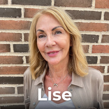 Lise, stylist hos Pure Copenhagen, klar til at hjælpe kunder med personlig styling